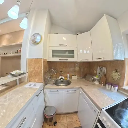 شقة Nn تريبينيي