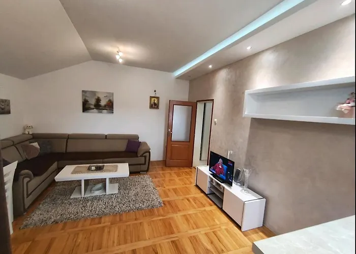 شقة Nn تريبينيي