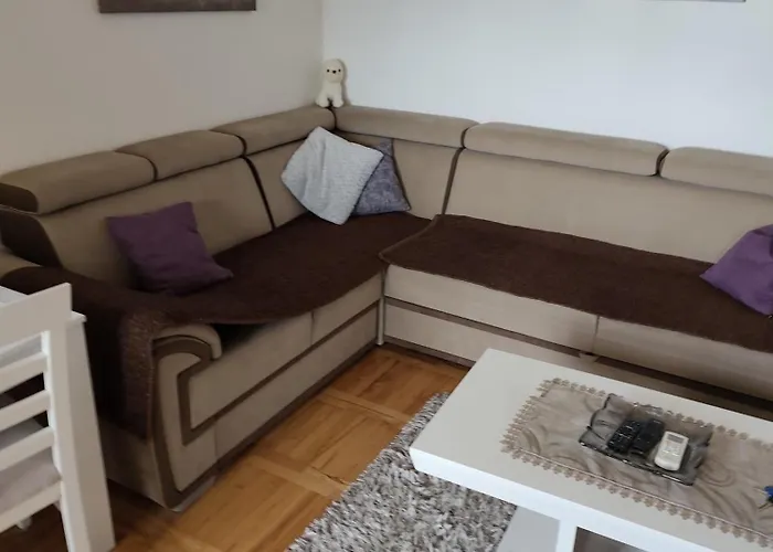 شقة Nn تريبينيي