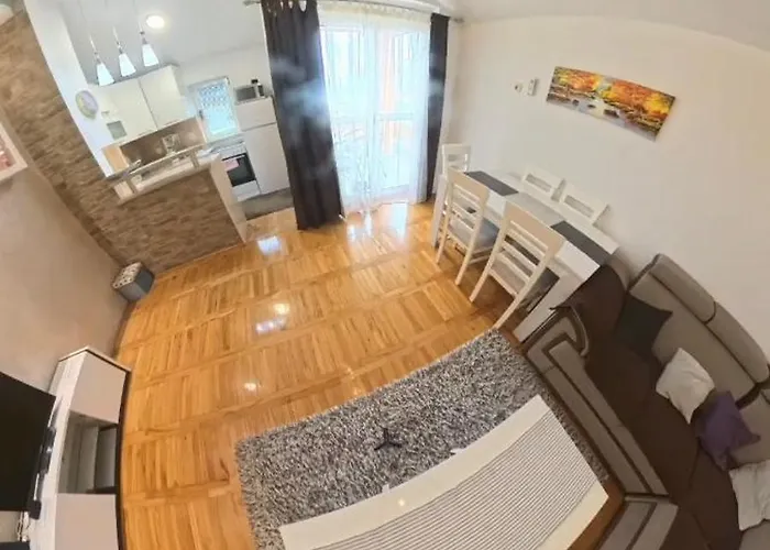 شقة Nn تريبينيي